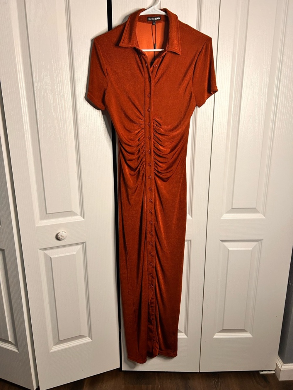 Fashion‎ Nova Women’s L Ruched Button-Front Rust Collared Bodycon Maxi Dress NWT